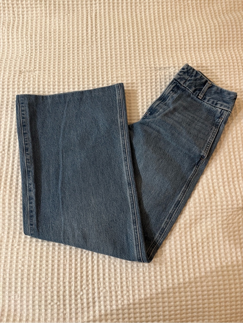 Express Relaxed Wide Leg Jeans